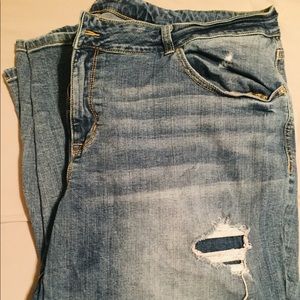EUC Maurice’s Jean Capris Size 24